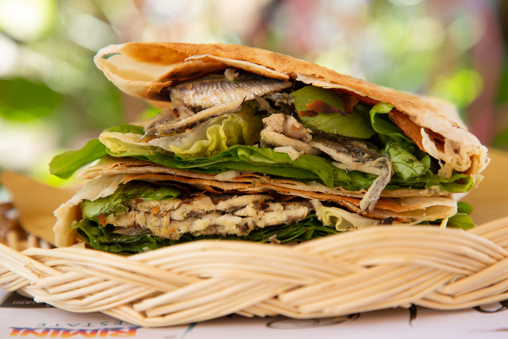PIADA-CON-SARDONCINI